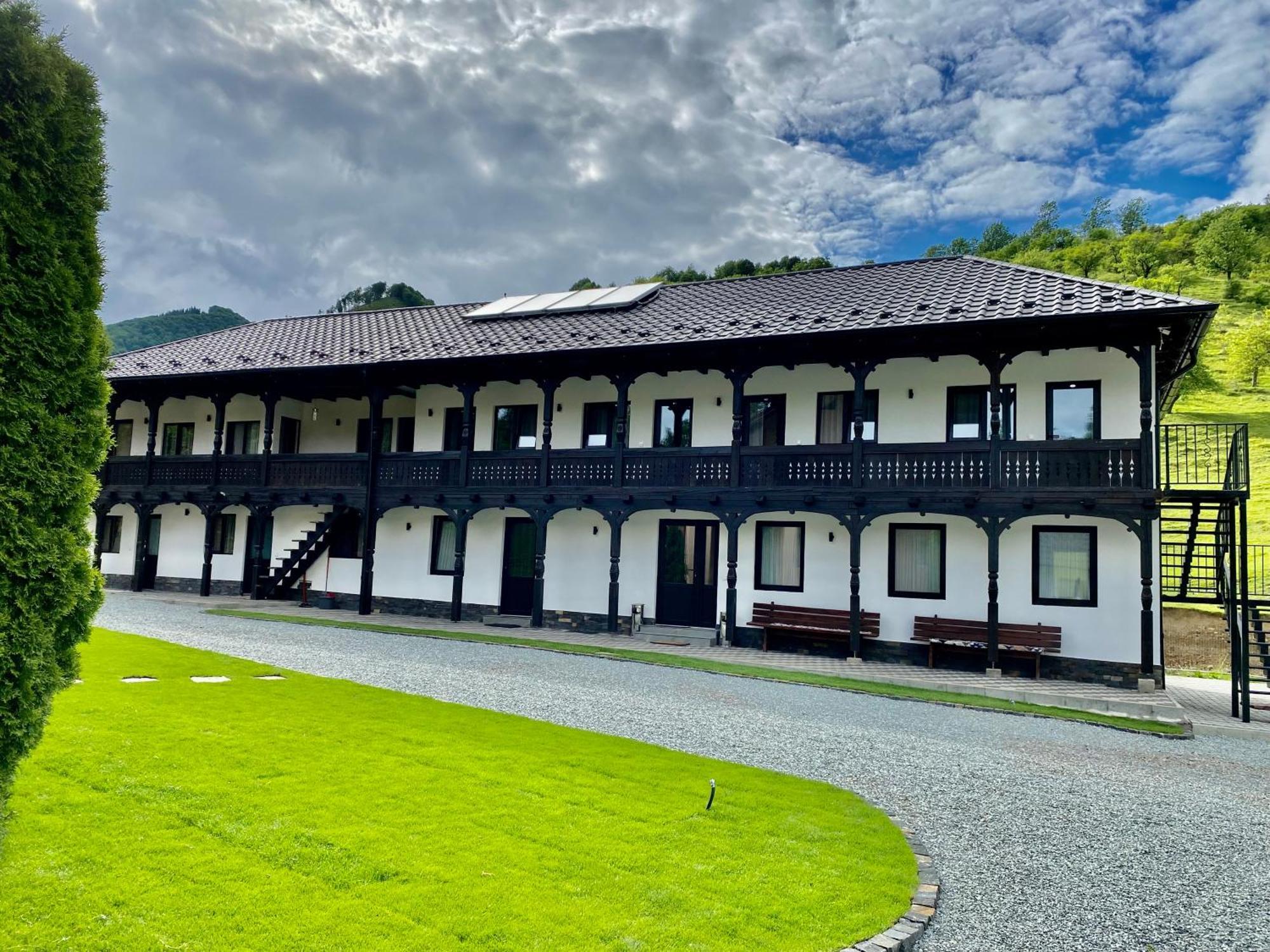 Pensiunea Suci Botiza エクステリア 写真